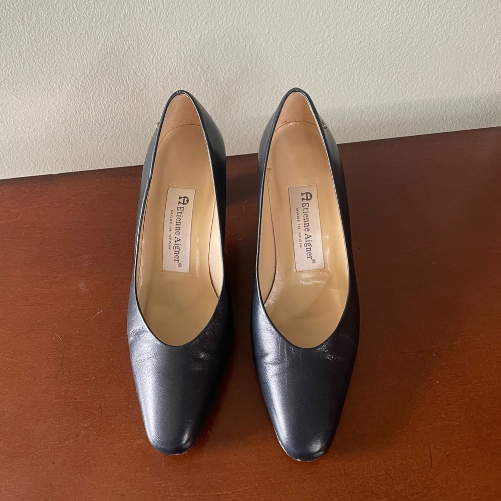 etienne aigner pumps
